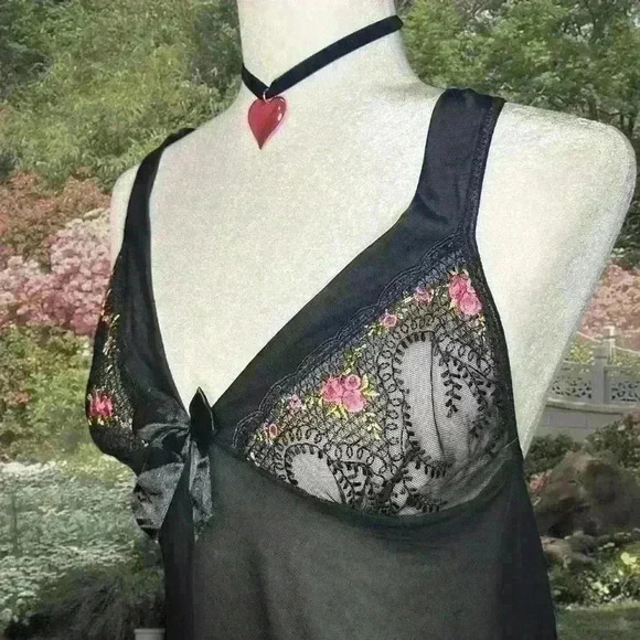 Shirley Of Hollywood Coquette Black Floral Embroidered Slip Size Large - Picture 4 of 9